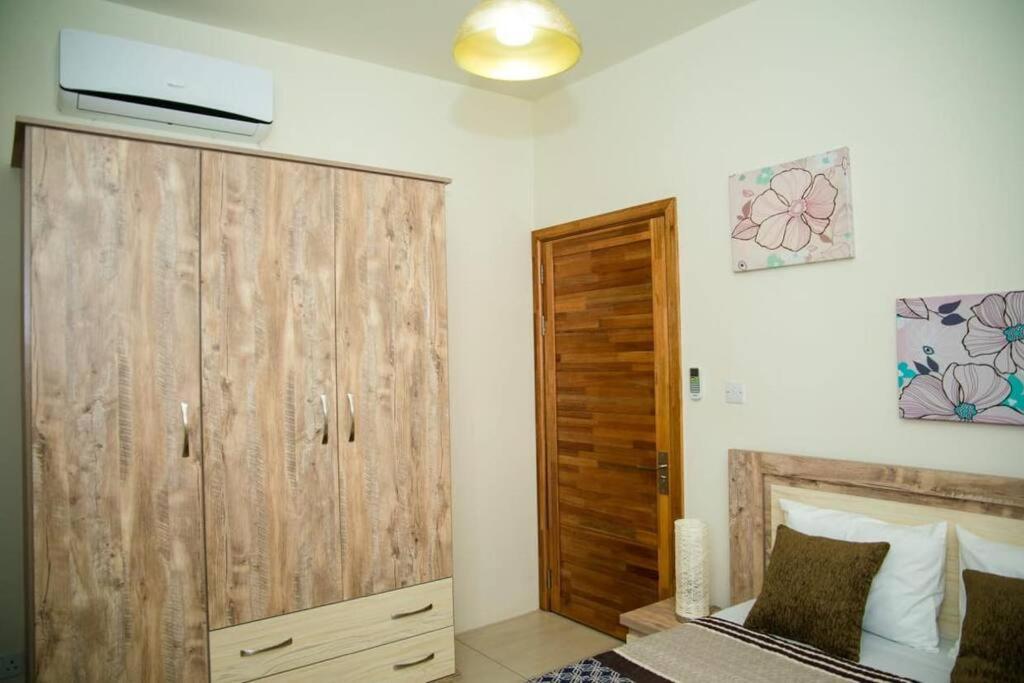 Entire Luxury 3 Bedroom Condo For Rent - Flic-En-Flac - Close To Beach Esterno foto